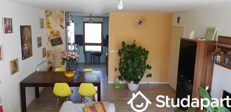 Chambre - 9 m² - 1 pièce