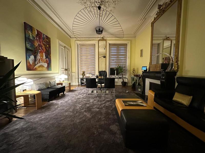 Bureau - 90 m² - 4 pièces