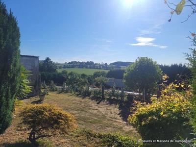 Maison traditionnelle - 96 m² - 5 pièces