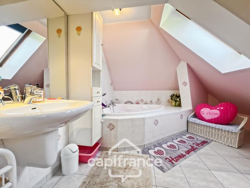 Maison - 215 m² - 7 pièces