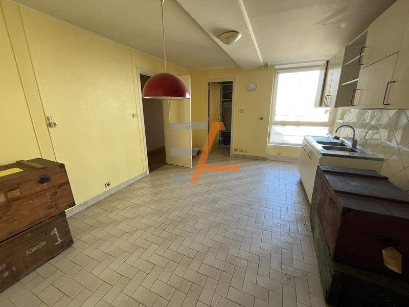 Appartement - 193 m² - 8 pièces