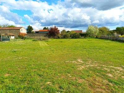 Terrain - 1 300 m²