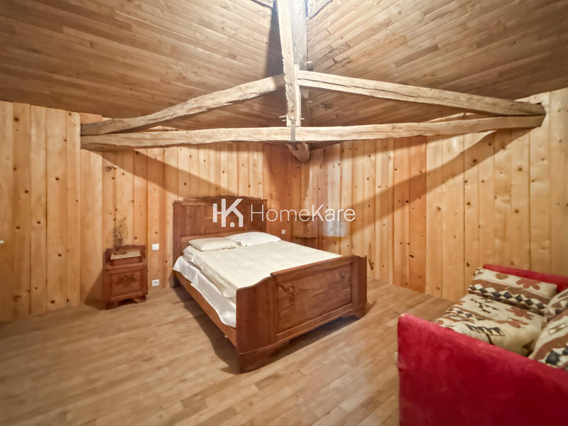 Maison - 197 m² - 5 pièces