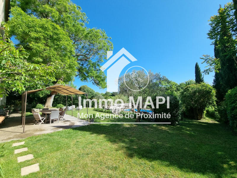 Maison - 276 m² - 10 pièces