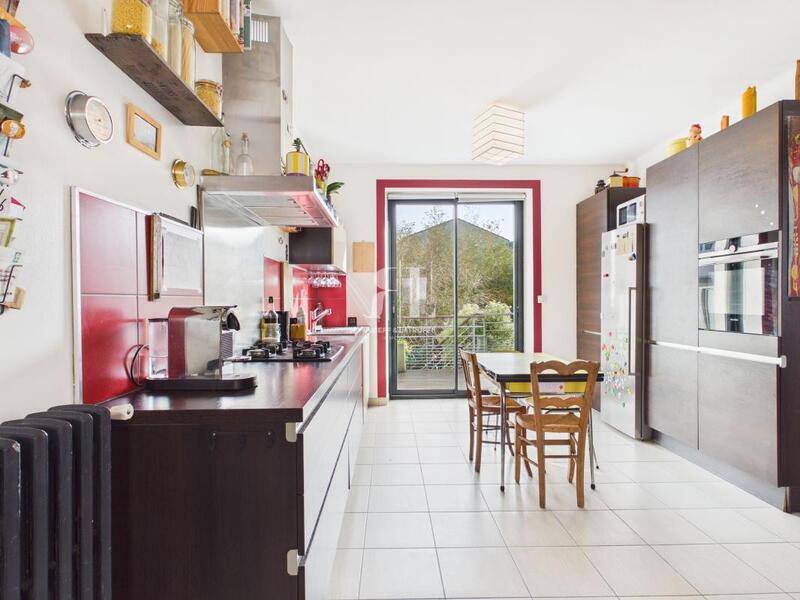 Maison - 184 m² - 6 pièces