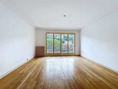 Appartement - 84 m² - 3 pièces