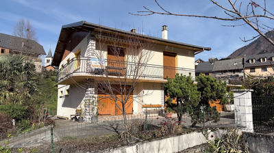 Villa - 100 m² - 4 pièces