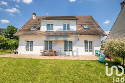 Maison - 172 m² - 9 pièces