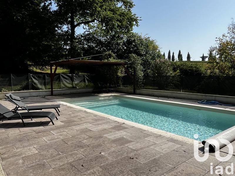 Maison - 280 m² - 9 pièces