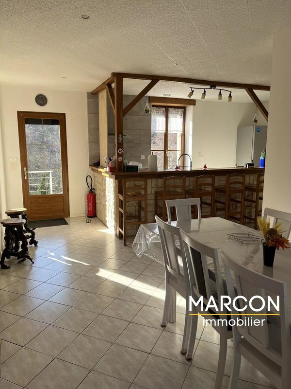 Maison - 96 m² - 4 pièces