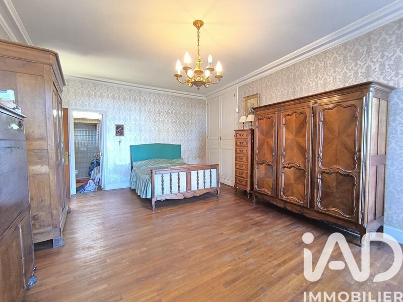 Maison - 170 m² - 8 pièces