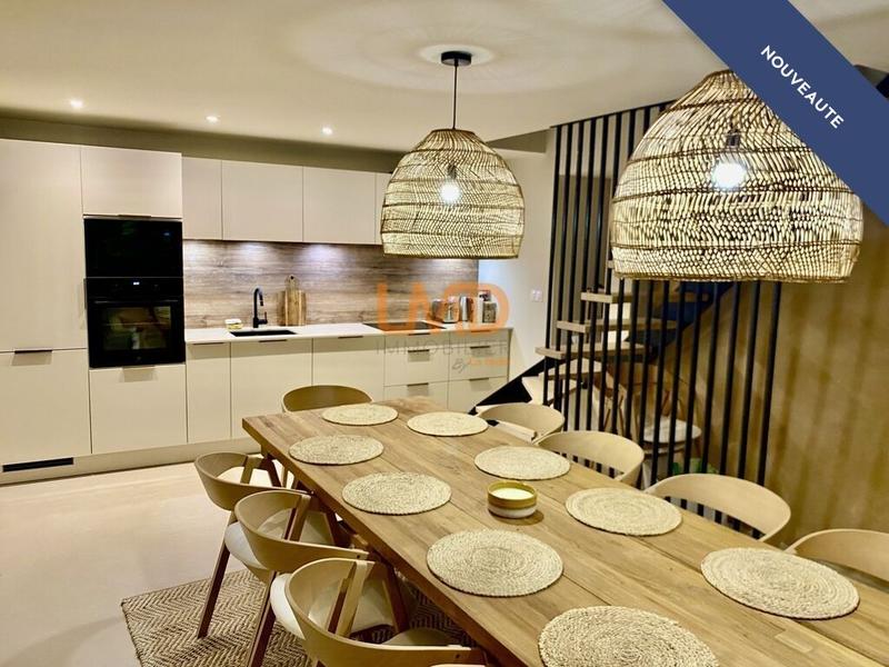 Maison en pierre - 200 m² - 8 pièces