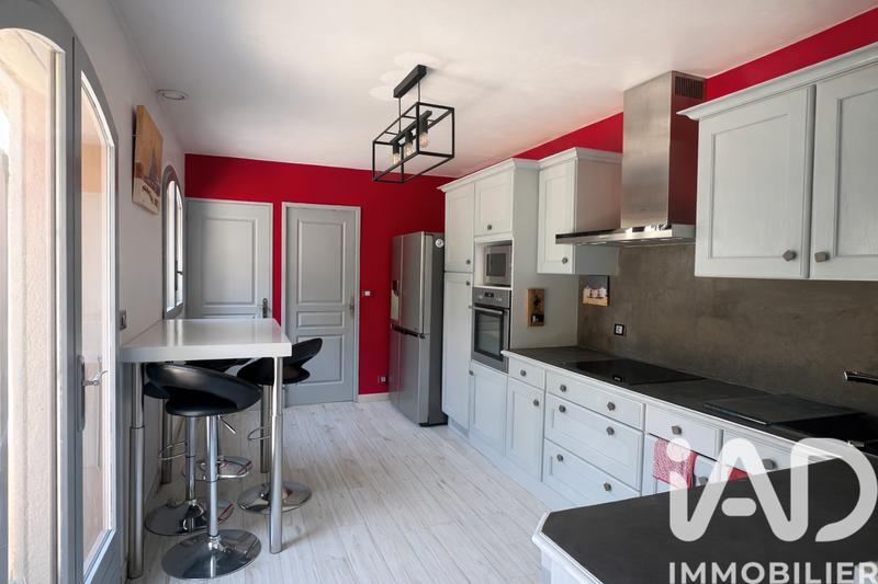 Maison - 200 m² - 6 pièces