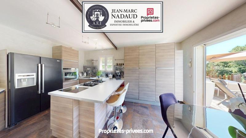 Maison - 140 m² - 5 pièces