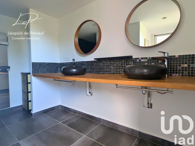 Maison - 252 m² - 9 pièces