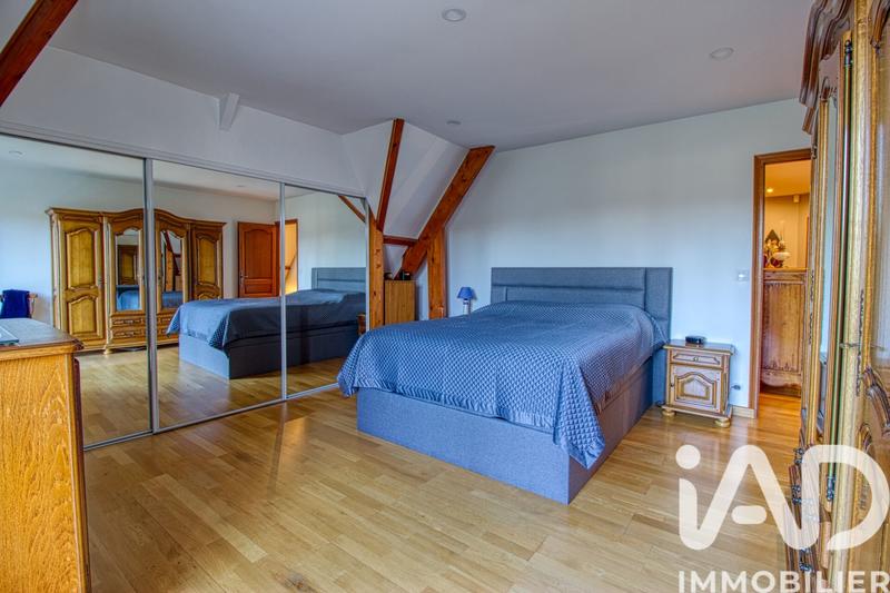 Maison - 166 m² - 7 pièces