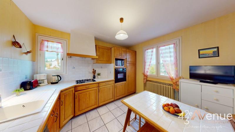 Maison - 90 m² - 5 pièces