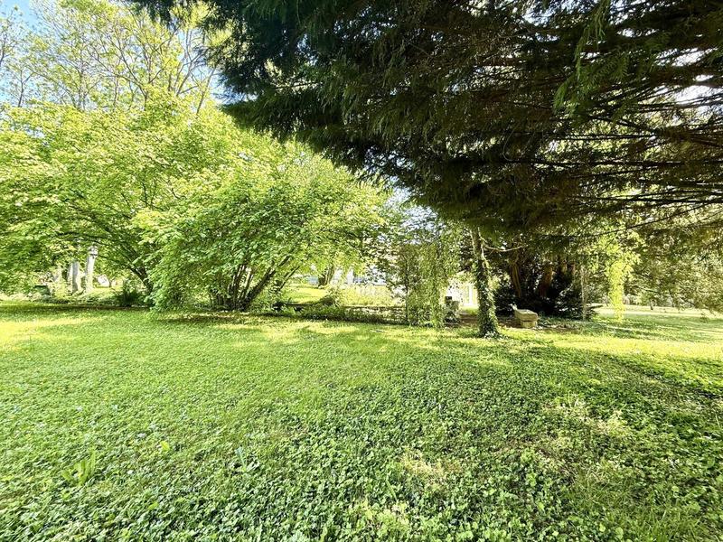 Maison - 274 m² - 6 pièces