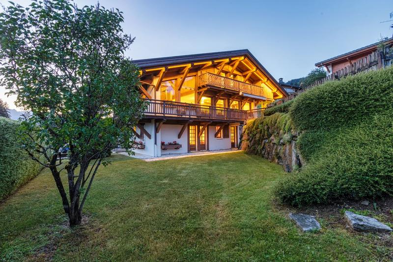 Châlet - 285 m² - 7 pièces