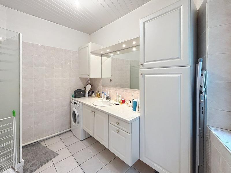 Appartement ancien - 73 m² - 3 pièces