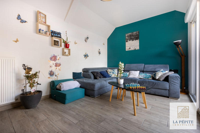 Maison - 195 m² - 7 pièces