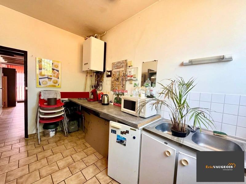 Bureau - 95 m² - 6 pièces