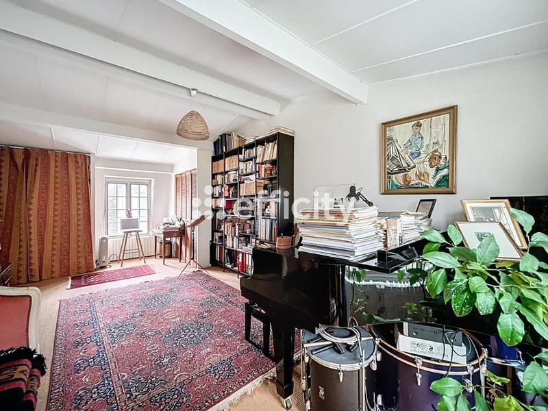 Maison - 144 m² - 5 pièces