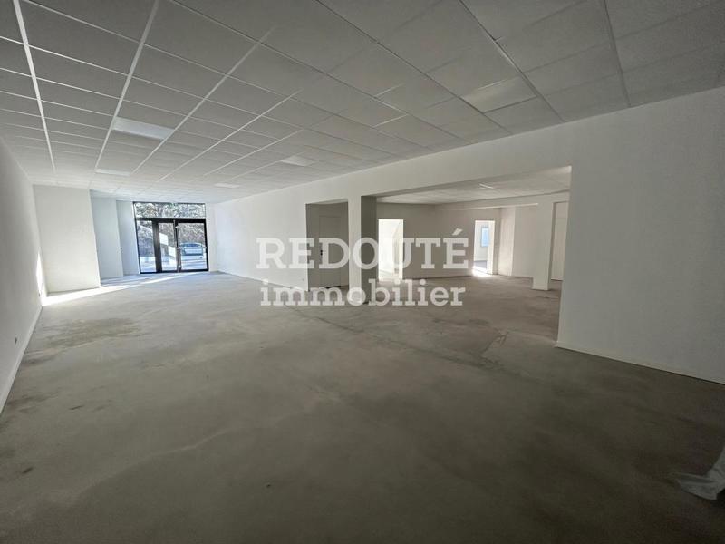Entrepôt - 1 280 m²