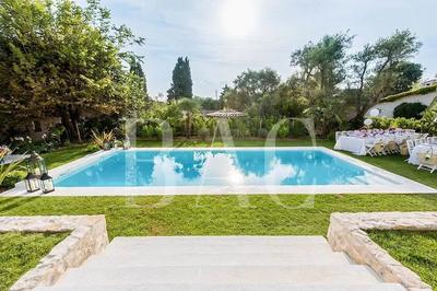 Villa - 350 m² - 7 pièces