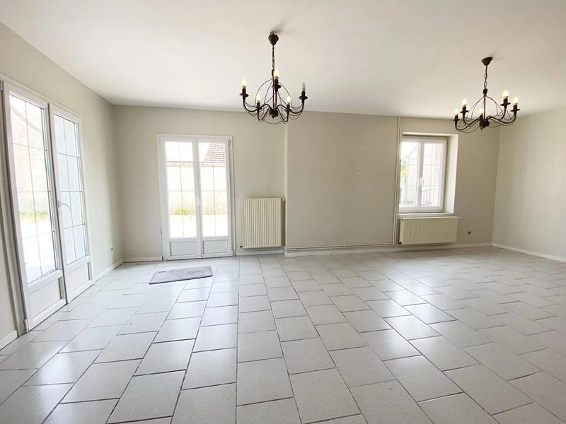 Maison - 181 m² - 5 pièces