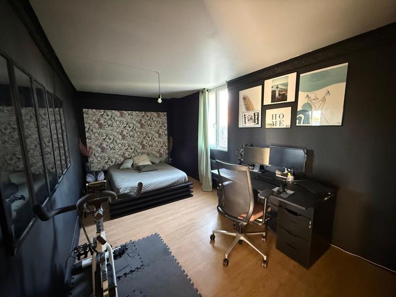 Maison - 180 m² - 5 pièces