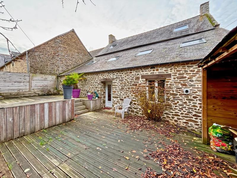 Maison - 240 m² - 5 pièces