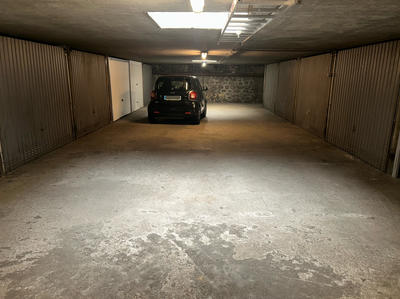 Parking / Garage - 12 m²