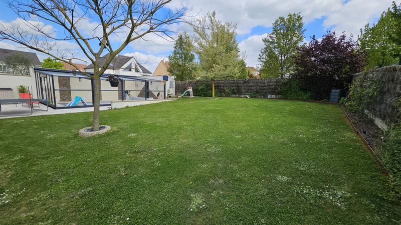 Maison - 200 m² - 7 pièces