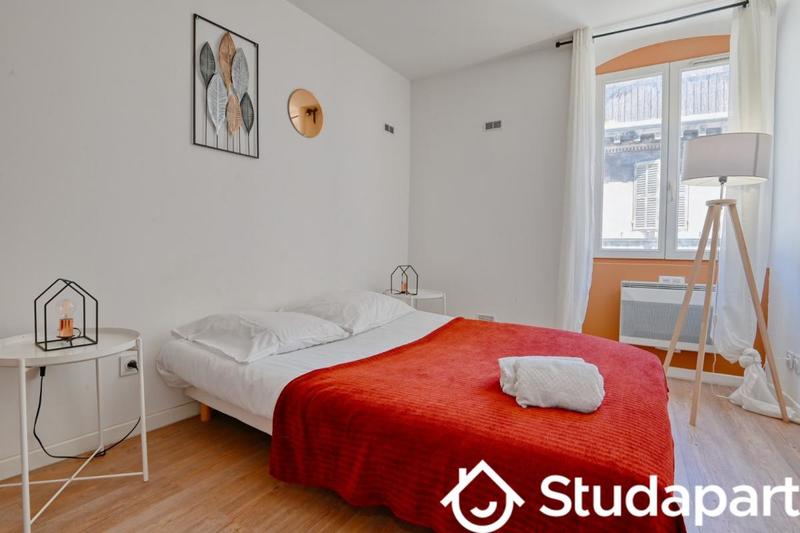 Chambre - 9 m² - 1 pièce