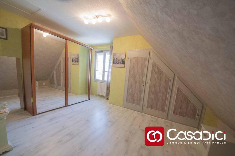 Maison - 187 m² - 6 pièces