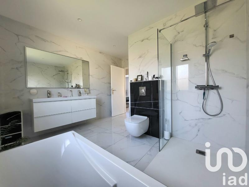 Maison - 120 m² - 4 pièces