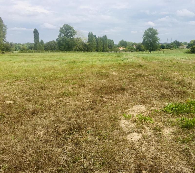 Terrain constructible - 857 m²
