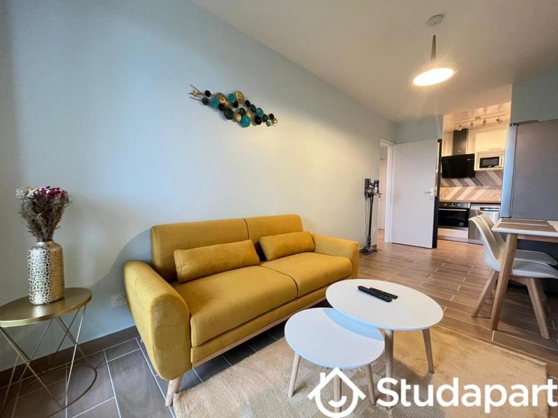 Chambre - 10 m² - 1 pièce