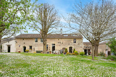 Maison - 160 m² - 6 pièces