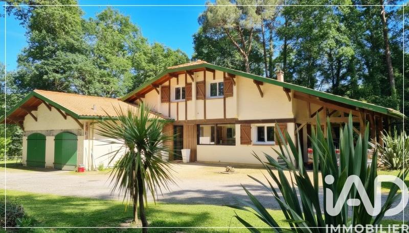 Maison - 205 m² - 5 pièces