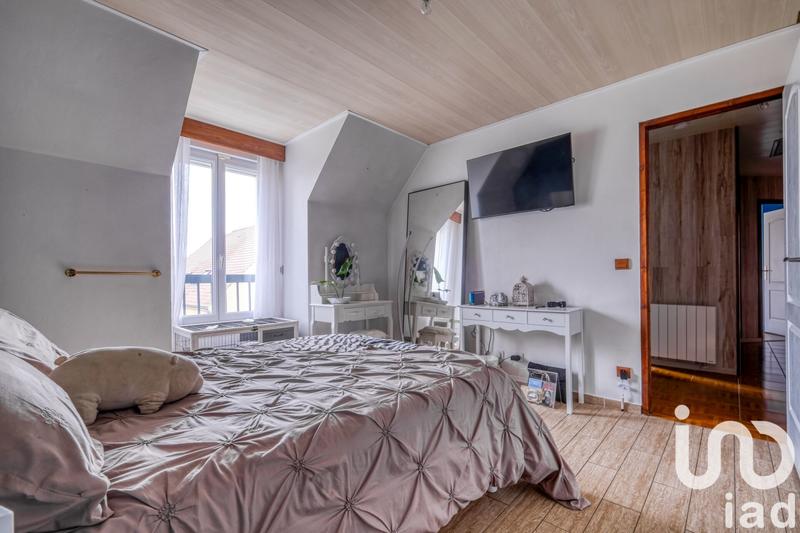 Maison - 218 m² - 8 pièces