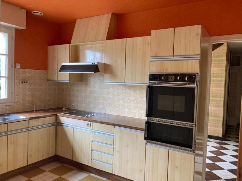 Maison traditionnelle - 244 m² - 7 pièces