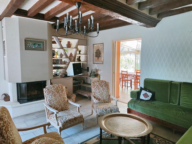 Maison - 250 m² - 7 pièces