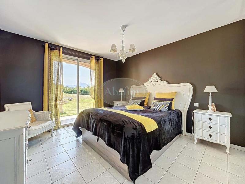 Maison - 145 m² - 5 pièces