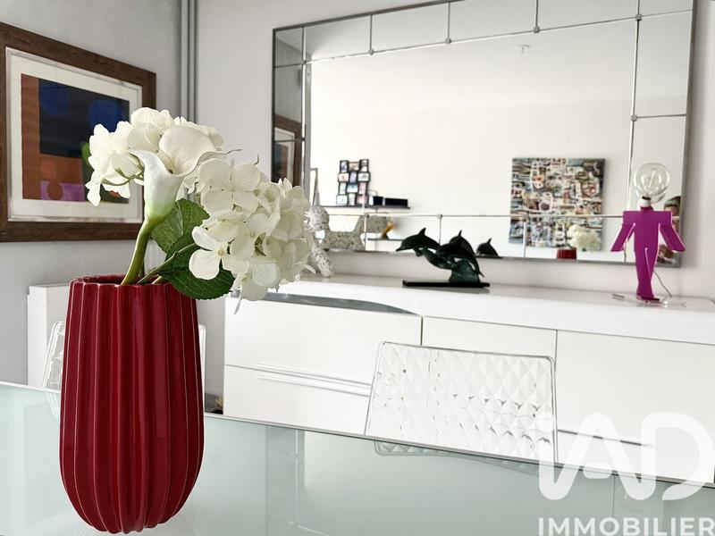 Appartement - 93 m² - 4 pièces