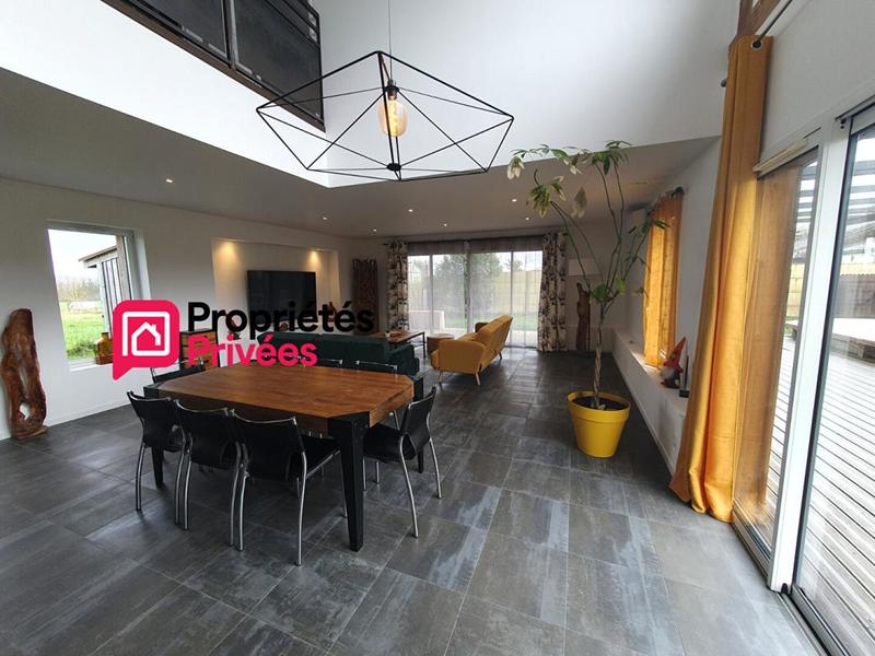 Maison - 180 m² - 5 pièces