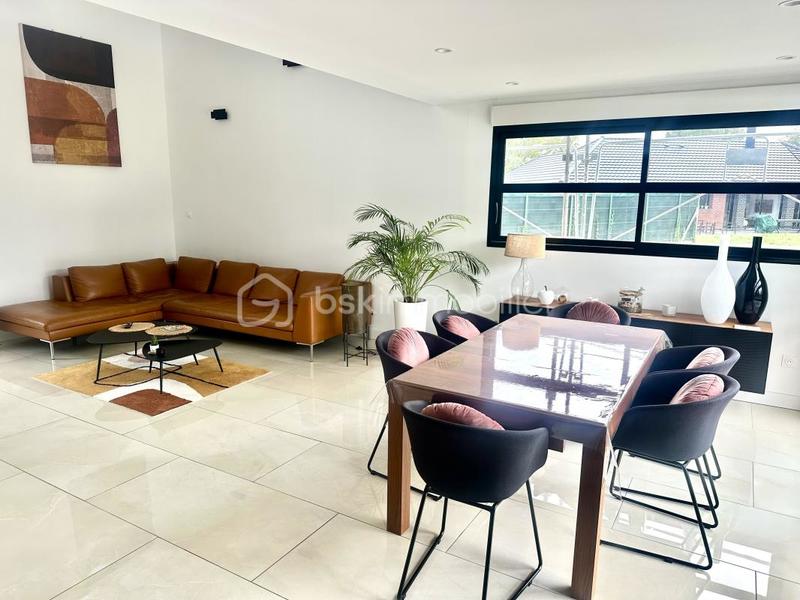 Maison d'architecte - 220 m² - 9 pièces