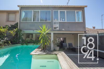 Maison - 180 m² - 5 pièces