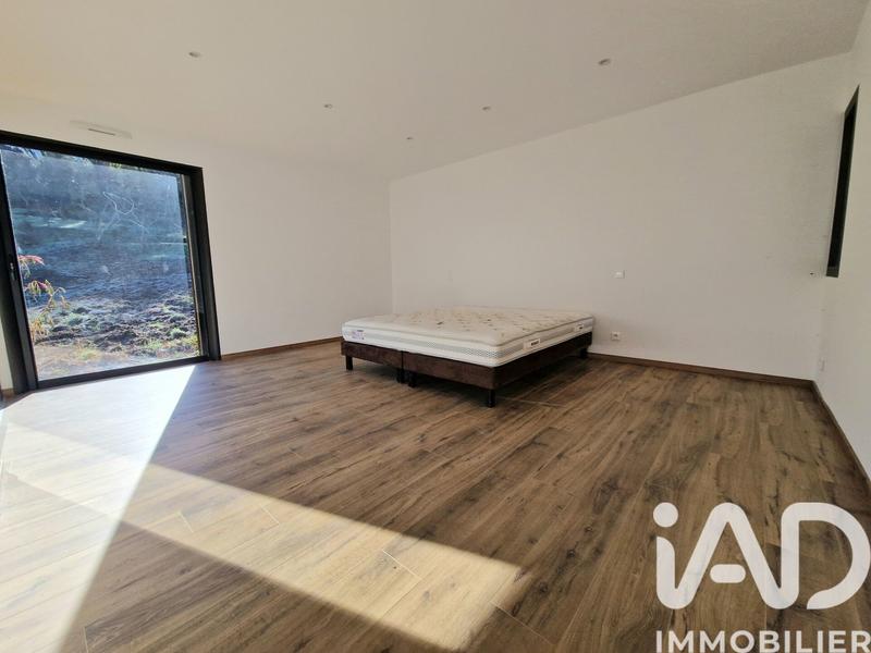 Maison - 310 m² - 8 pièces